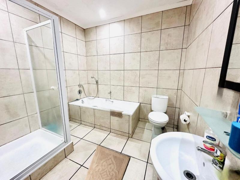 2 Bedroom Property for Sale in Heiderand Western Cape